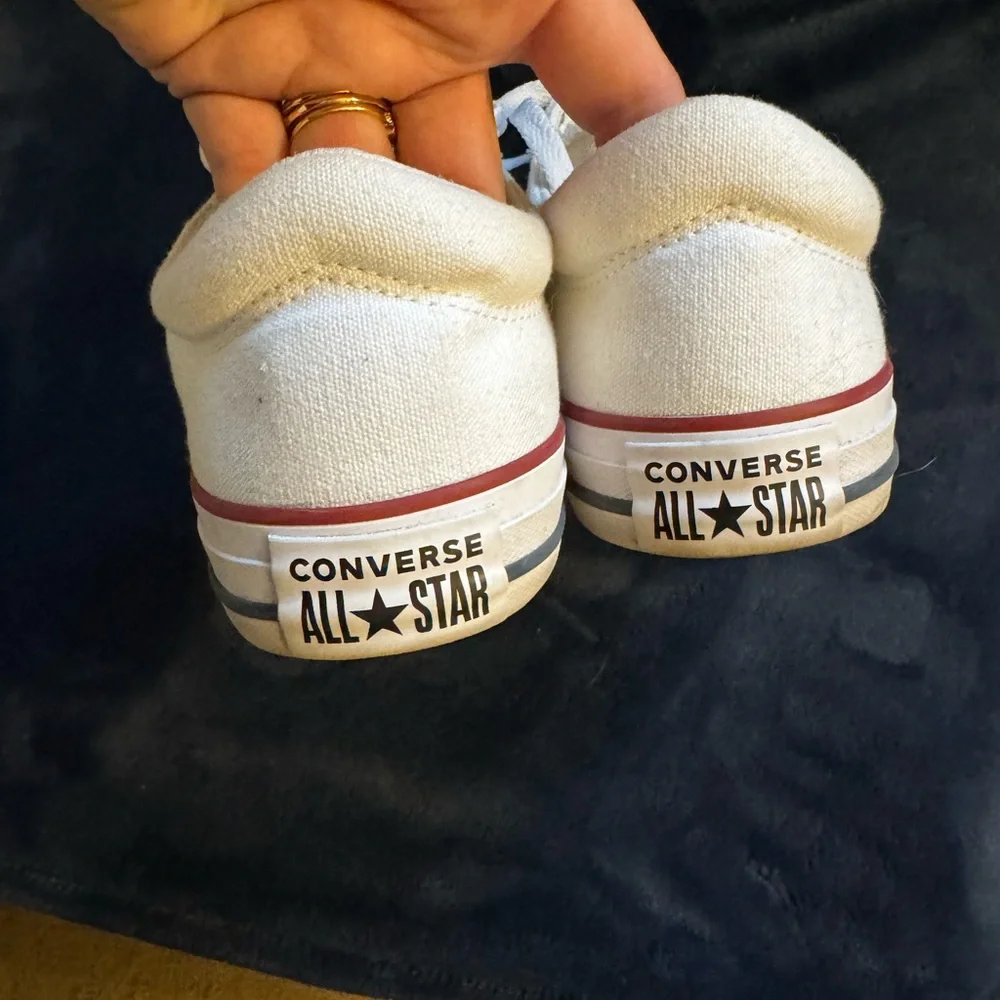 White Woman’s Converse Size 10 Sneakers - Picture 5 of 6